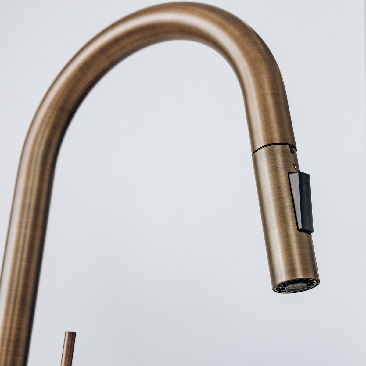 Reno Pull-Out Kitchen Mixer - Antique Brass