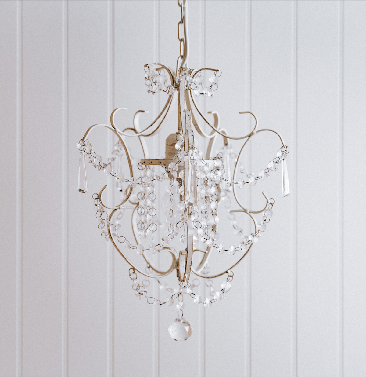 Zara Chandelier - Distressed Cream