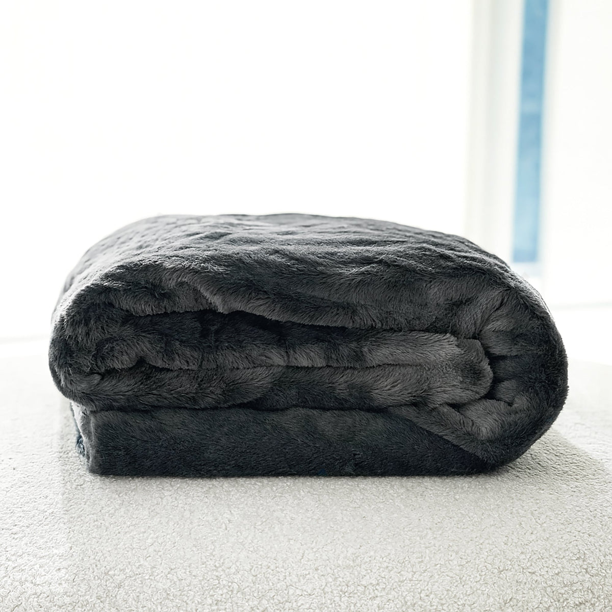 Cloud Plush Soft Throw Blanket - Charcoal Grey