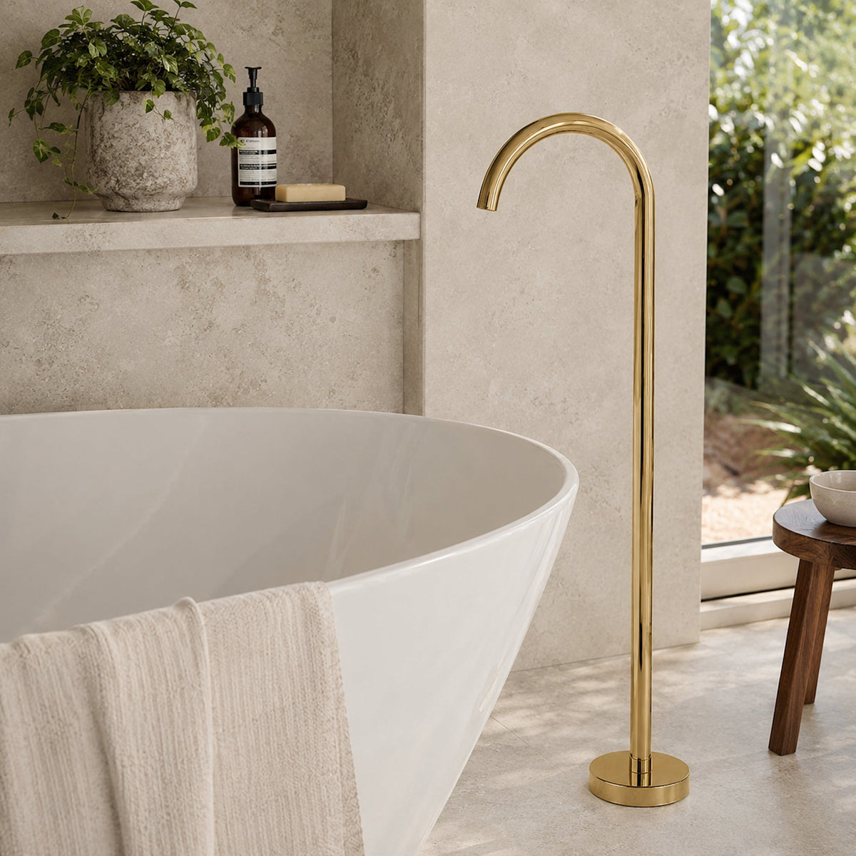 Reno Freestanding Bath Spout - Polished Gold